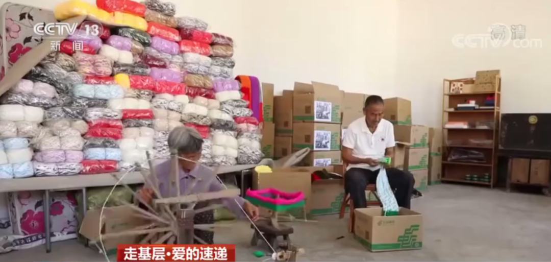 八旬老人寄出數萬條圍巾，收貨地幾乎覆蓋所有邊關……