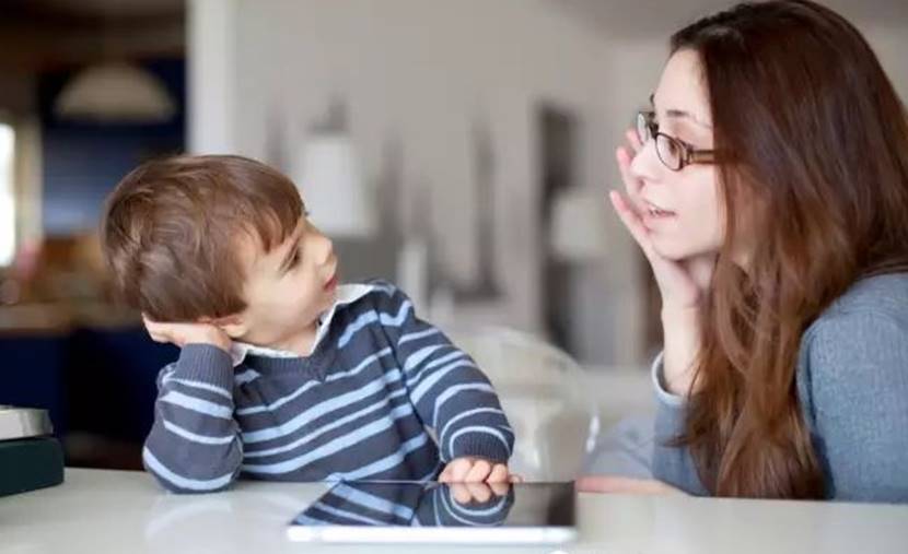 “媽媽，月亮上有沒嫦娥？”中秋節寶寶靈魂發問，媽媽的回答很贊