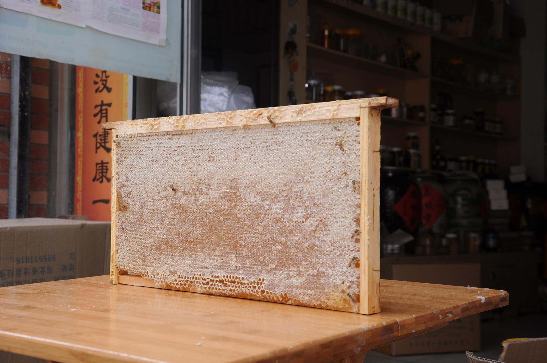 蜂箱缺蜜怎么辦（蜂箱越冬期缺蜜的補(bǔ)足和飼喂方法）