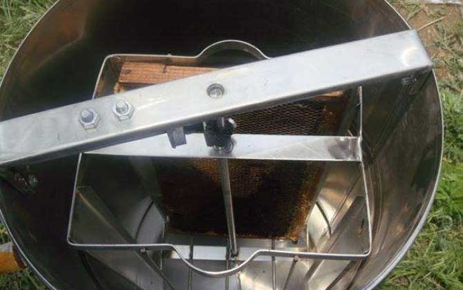 蜜蜂工具批發(fā)價(jià)格表（養(yǎng)蜂工具大全及參考價(jià)格）