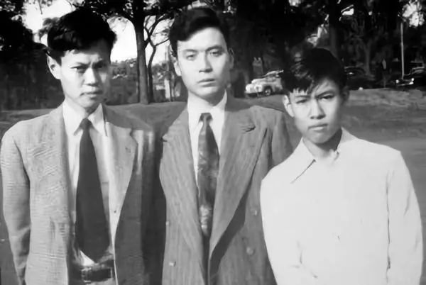 千里共同途！楊振寧百歲生日演講，他與鄧稼先的世紀友情讓人動容