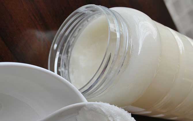 蜂蜜變質是什么樣子的？蜂蜜有這幾個現象，說明蜂蜜已經變質了！