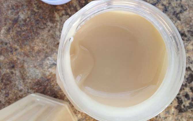 蛋清加蜂蜜能做面膜嗎？答案是能，不但美白祛斑，還能潤膚除皺！