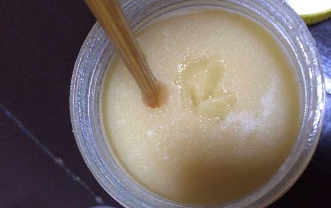 真蜂蜜會結晶嗎？結晶是蜂蜜的特性，所有自然成熟蜜都能結晶！