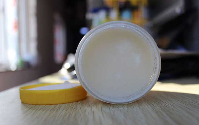 蜂蜜結晶是摻了白糖嗎？肯定不是，結晶是真蜂蜜固有的物理特性！