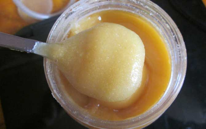 女人能天天喝蜂蜜水嗎？看飲用量，適量有益健康，過(guò)量反而有害！