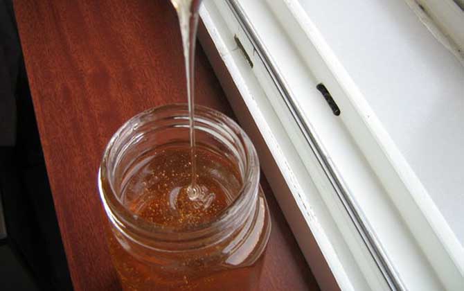 女性千萬不要亂吃蜂蜜，不但要注意禁忌人群，喝法也必須要正確！