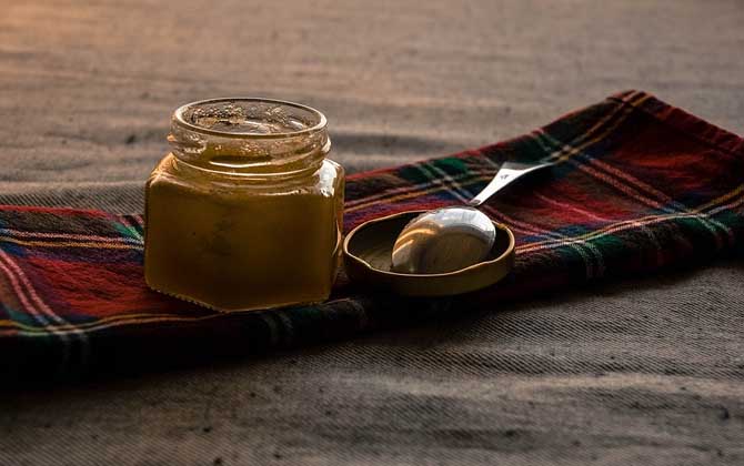 孕婦可以喝蜂蜜嗎？肯定能喝，經(jīng)常喝對(duì)自身和胎兒都大有好處！