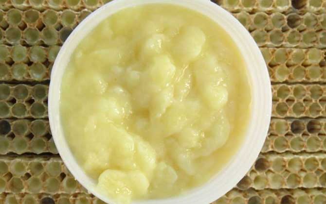 吃蜂王漿一個月后感覺怎么樣？不但體質會變強，膚質也會變好！